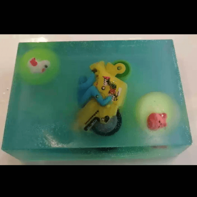 Surprise gift Kids Soaps With Toys for boys 115g